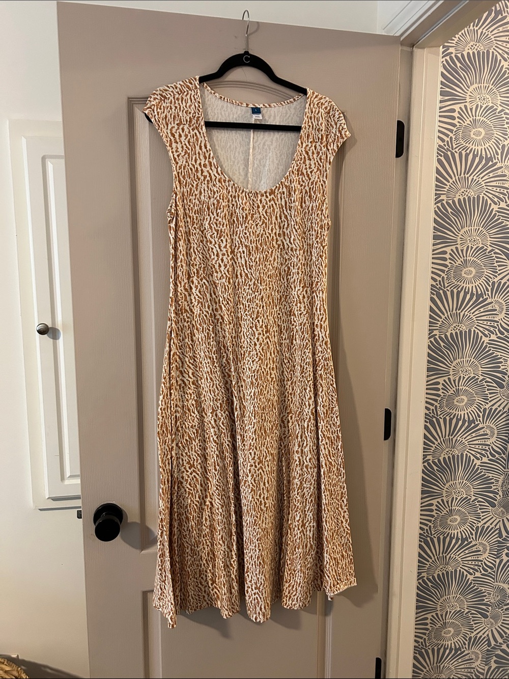 Old Navy Beige Animal-Print Cap-Sleeve Midi Dress